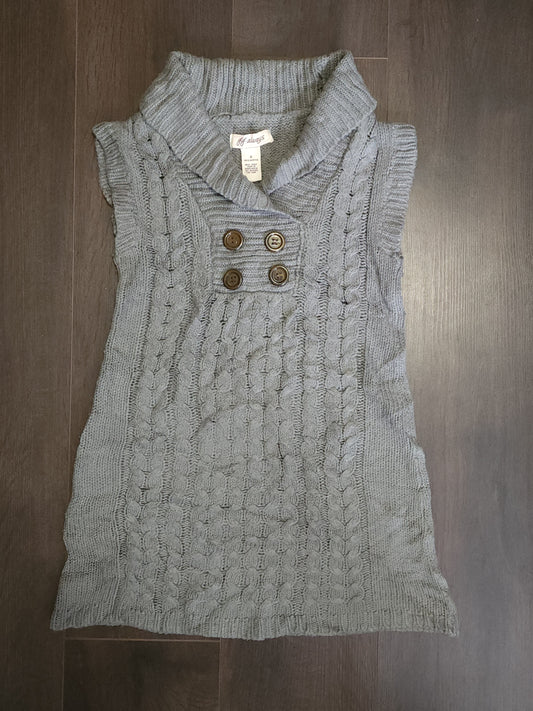 Cable Designed Knitted Vest