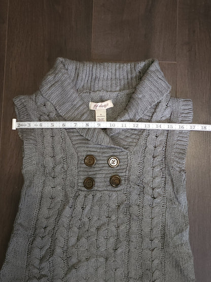 Cable Designed Knitted Vest