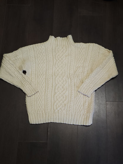 Turtleneck cable designed knitted jumper