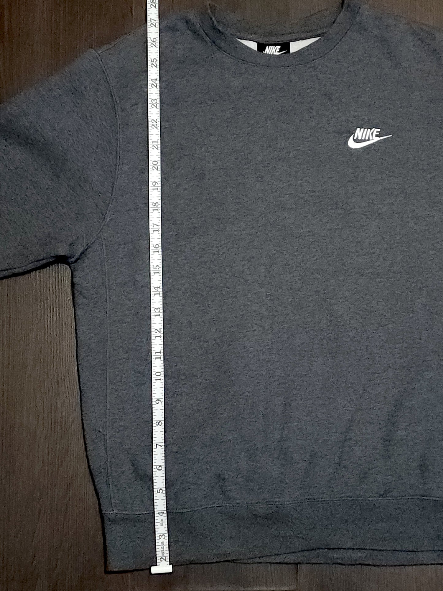 Nike Small Logo Plain Sweatshirt