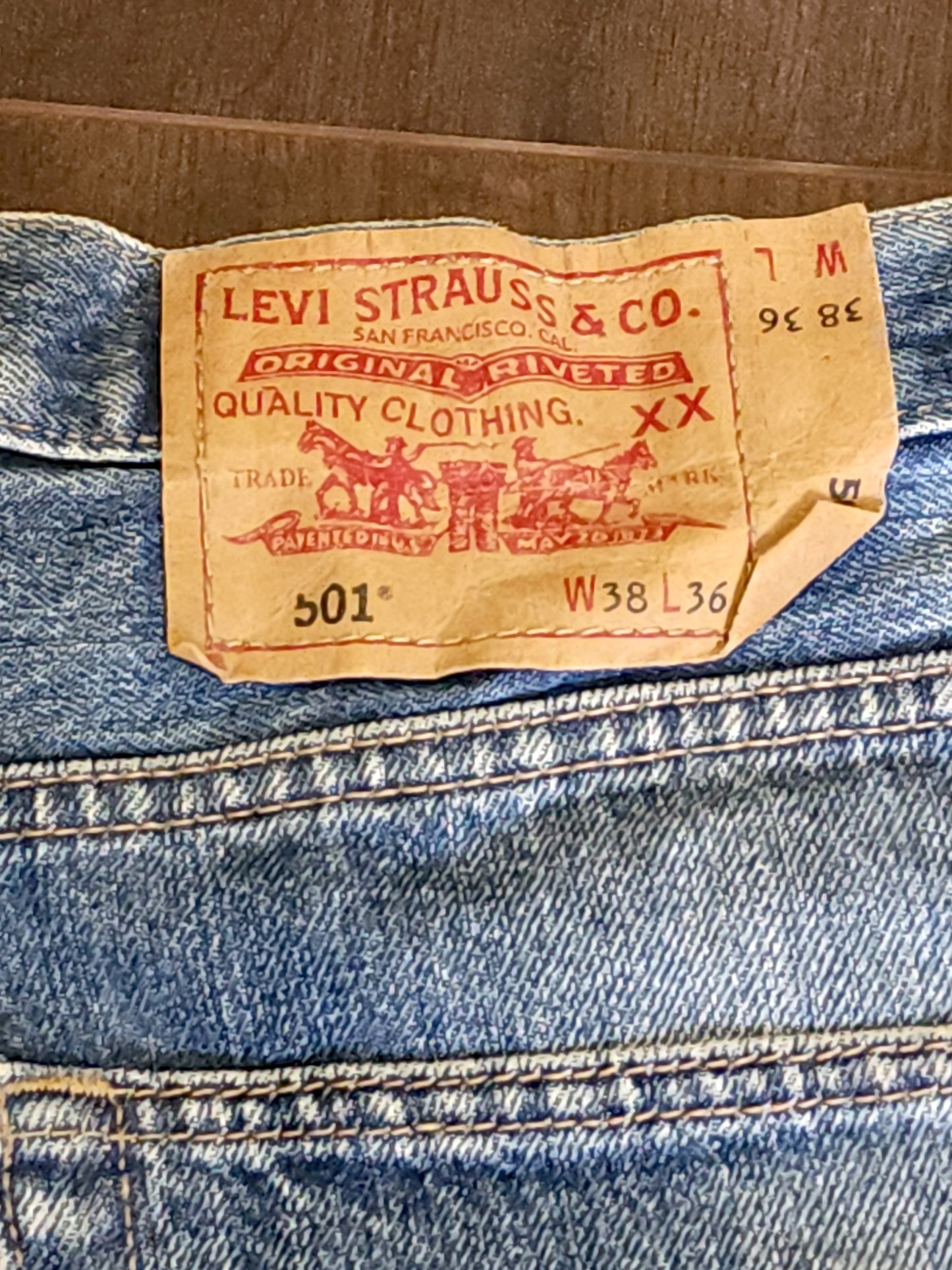 Vintage Levi’s 501 Straight Button Jeans W38 L36