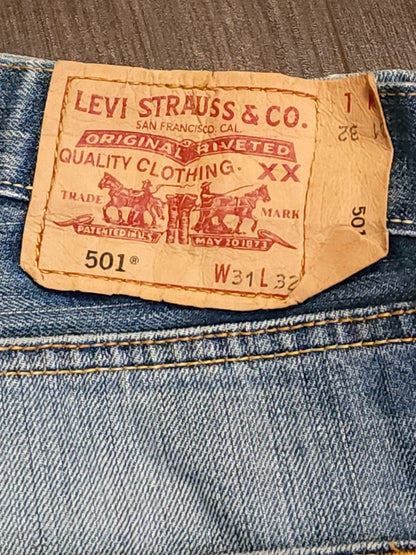 Vintage Levi’s 501 Straight Button Jeans W31 L32